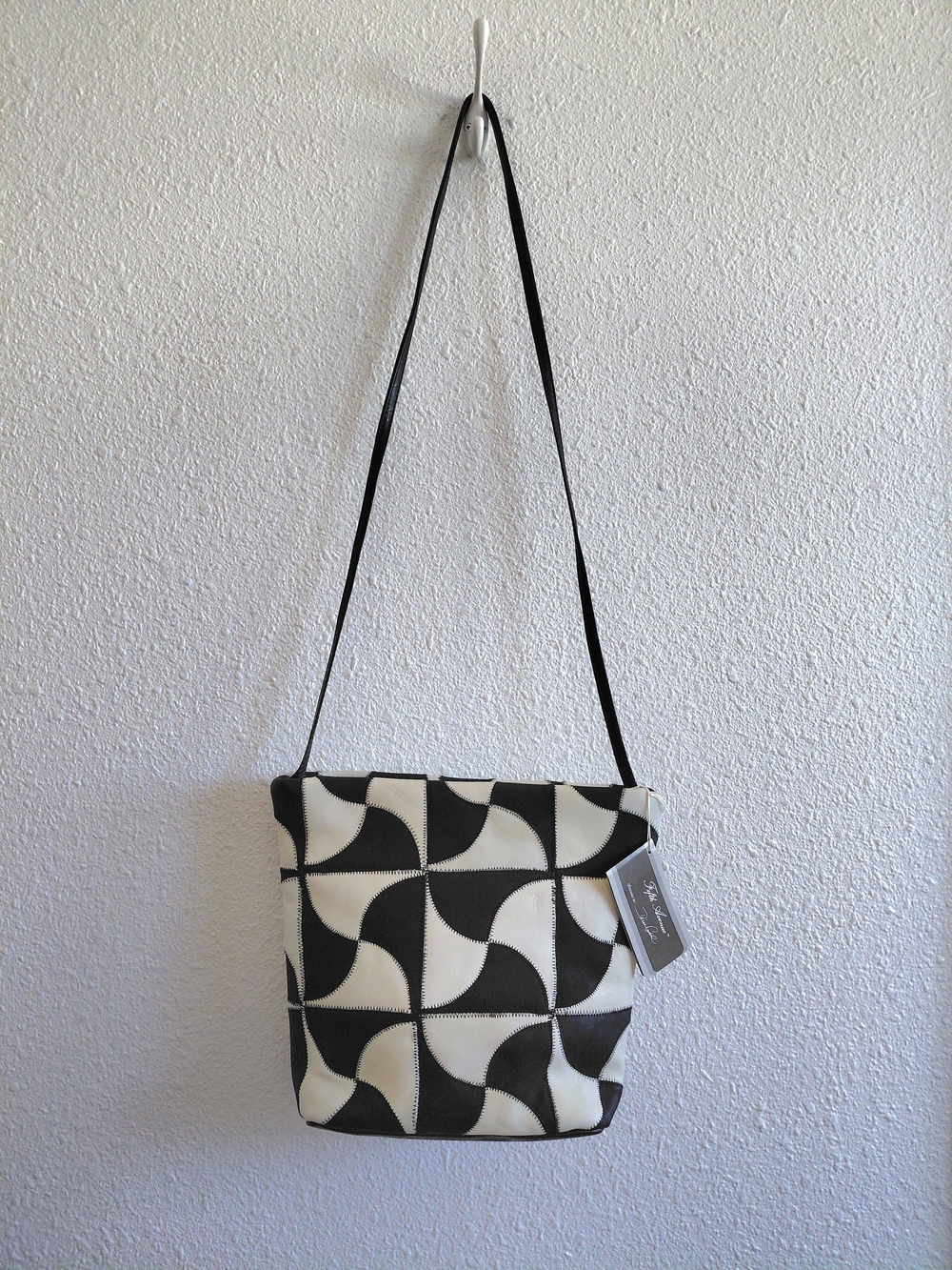 Vintage 1990s New with tag $100 New-Old Stock 5 Avenue Leather Bag